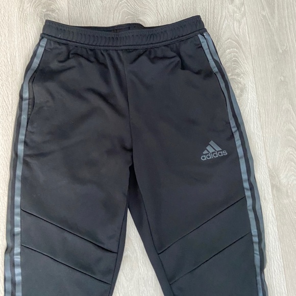 Asia’s Trackpants - Picture 1 of 3